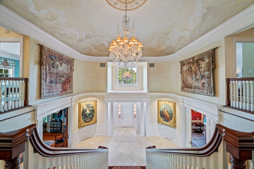 Chandelier, Interior