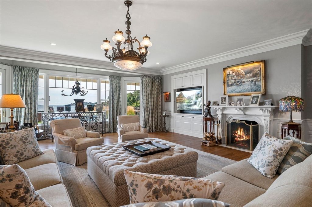Chandelier, Dining room, Fireplace, Interior, Living room, Recessed Lighting, Wood Texture Flooring