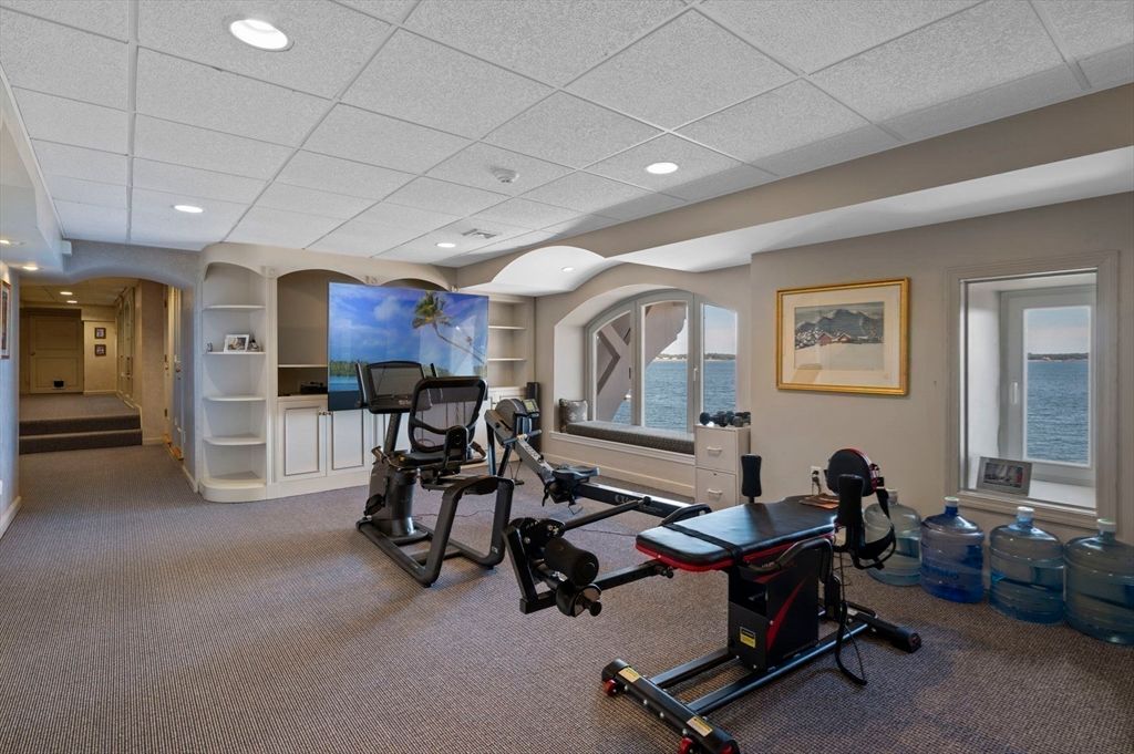 Fitness Equipment, Interior, Recessed Lighting, Water