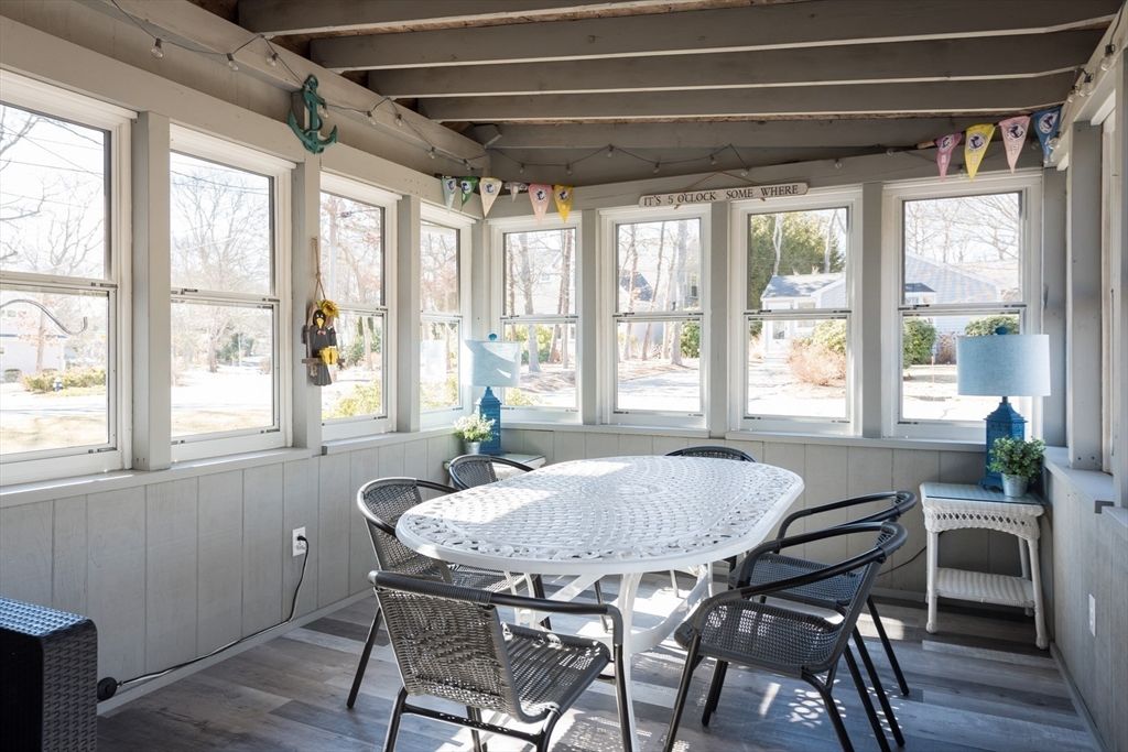 Dining room, Interior, Sun Room, Wooden Beams, Wood Texture Flooring