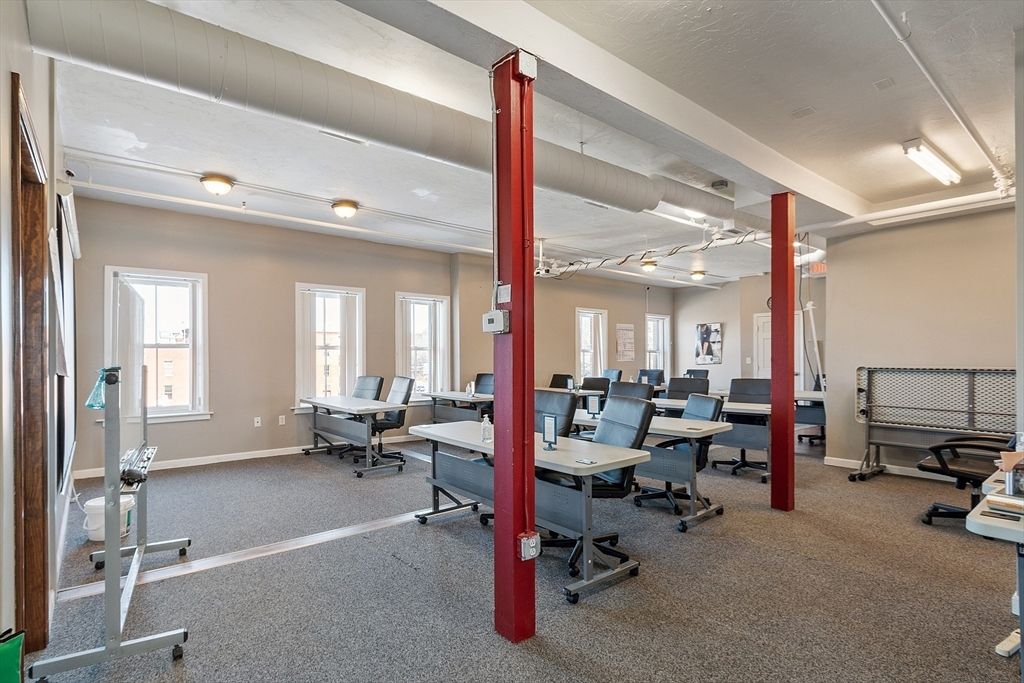 Dining room, Fitness Equipment, Interior