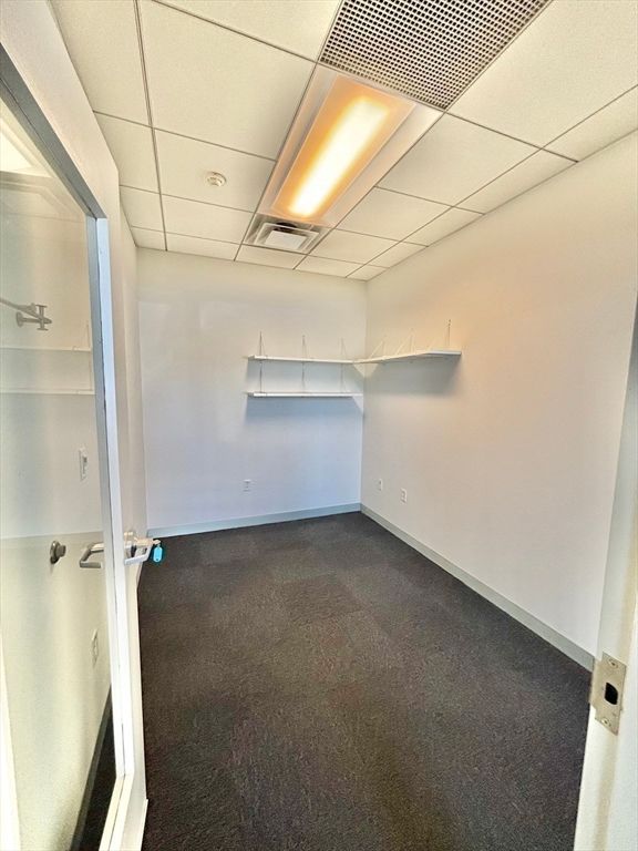Empty room, Interior, Walk-in Closets