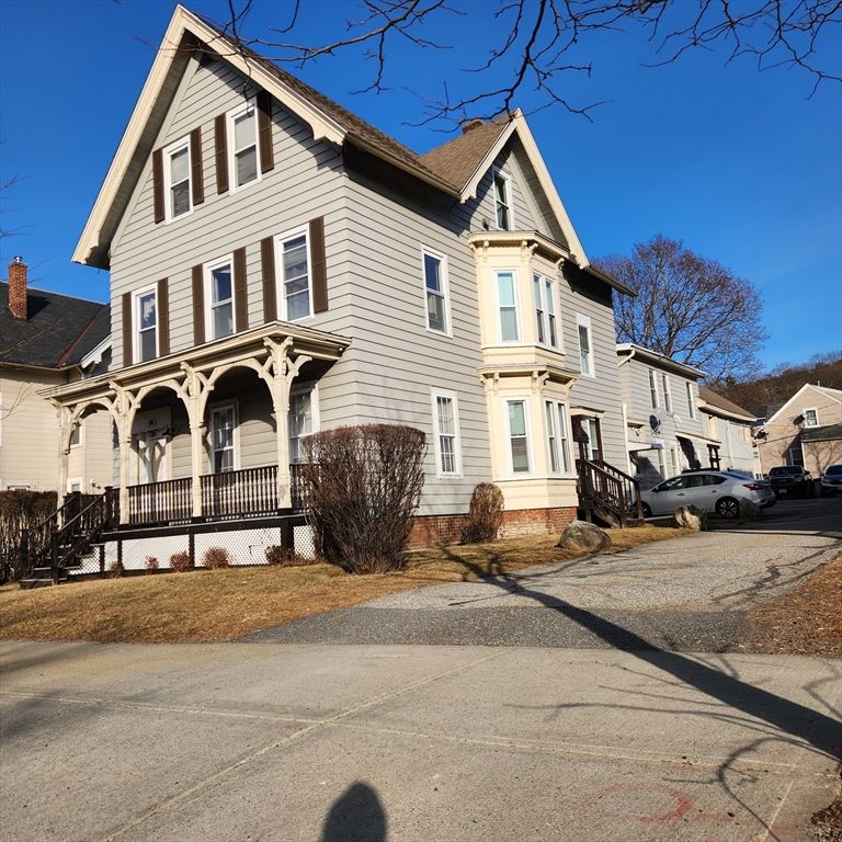 Exterior, Facade, Queen Anne Victorian