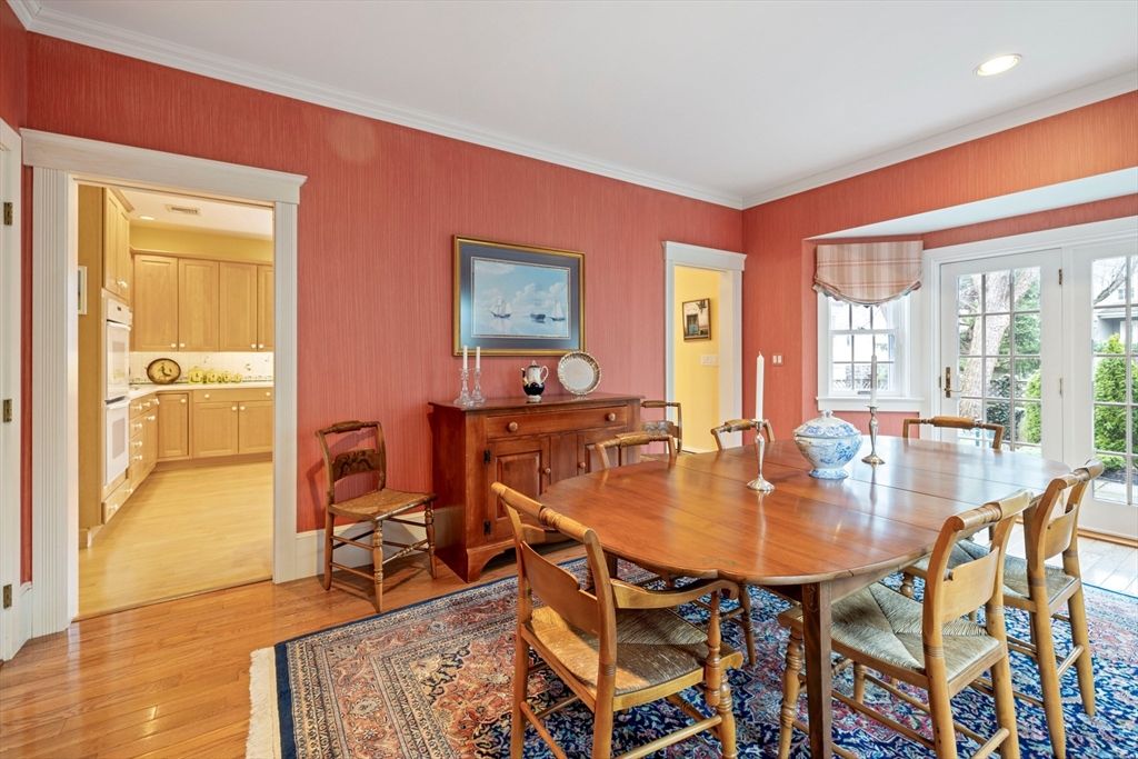 Dining room, Interior, Kitchen, Recessed Lighting, Wood Texture Flooring
