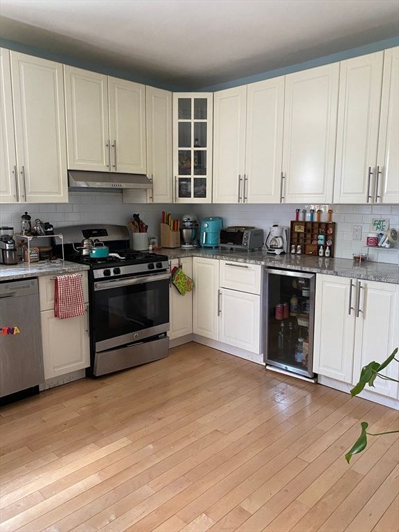 Interior, Kitchen, Stainless Steel Appliances, Wood Texture Flooring