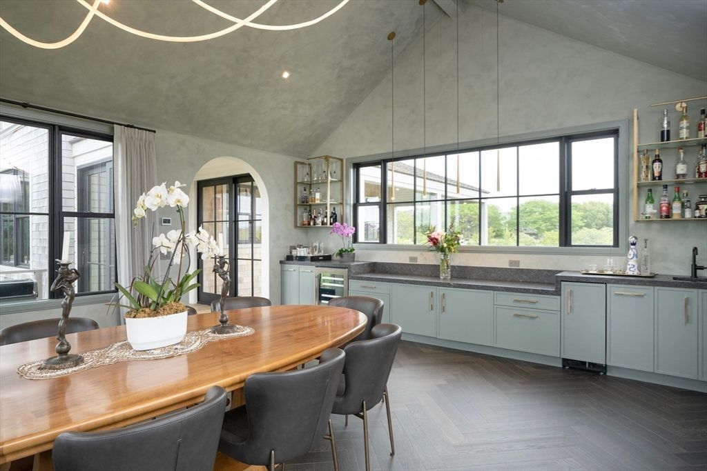 Dining room, Interior, Kitchen, Pendant Lights, Recessed Lighting, Wood Texture Flooring