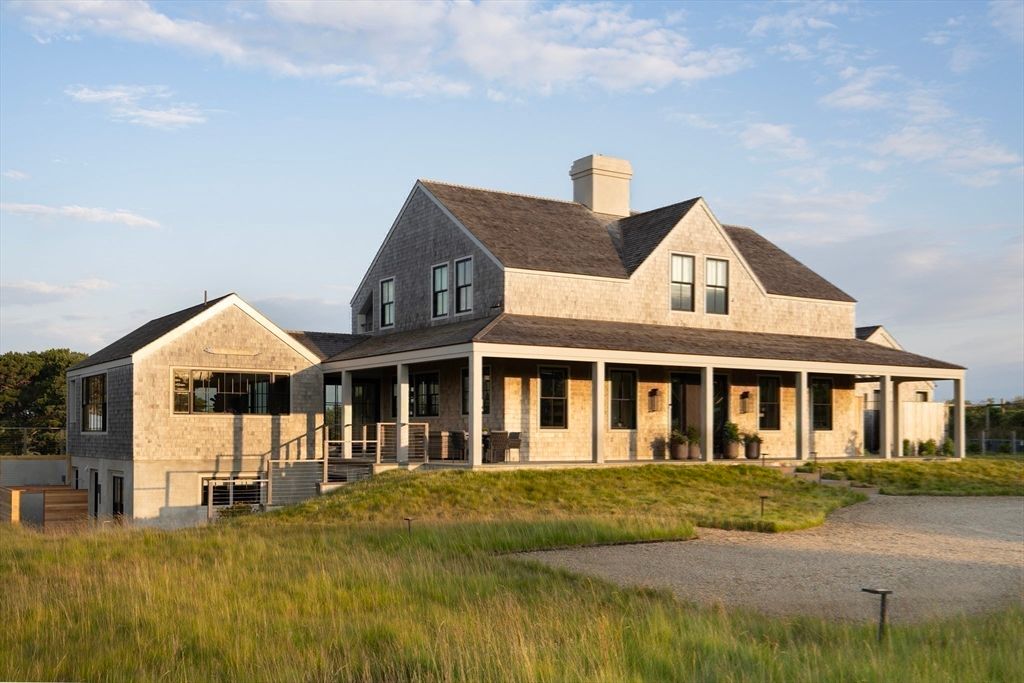 Backyard, Exterior, Facade, Cape Cod