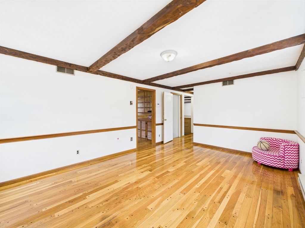 Empty room, Interior, Wooden Beams, Wood Texture Flooring