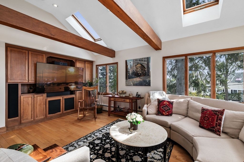 Interior, Living room, Recessed Lighting, Wooden Beams, Wood Texture Flooring