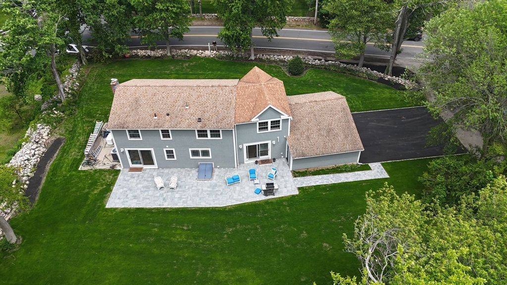 Exterior, Drone