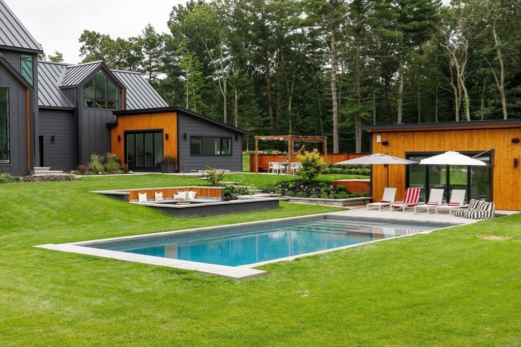 Backyard, Exterior, Pool