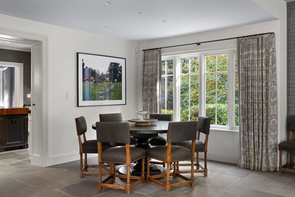 Dining room, Interior, Recessed Lighting