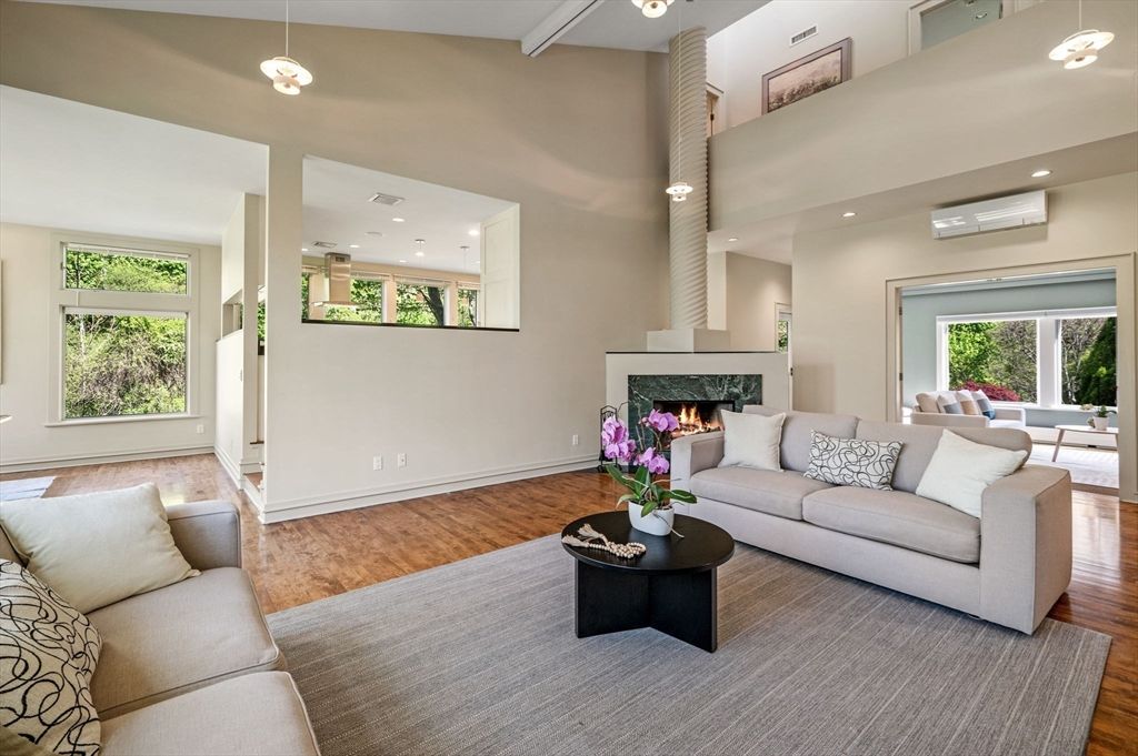 Fireplace, Interior, Living room, Pendant Lights, Recessed Lighting, Wood Texture Flooring