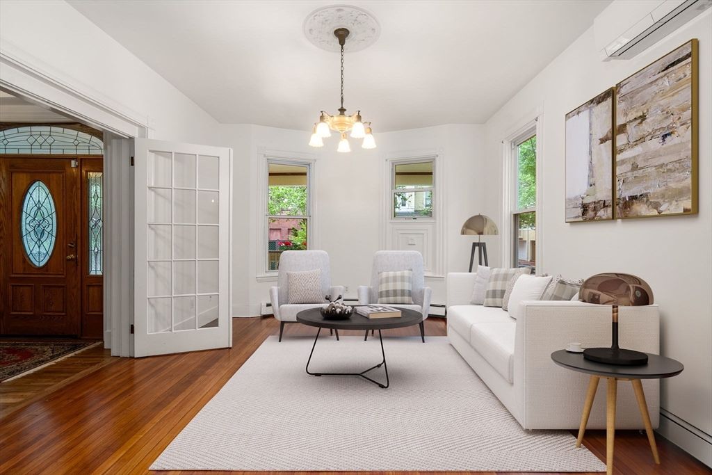 Interior, Living room, Pendant Lights, Wood Texture Flooring