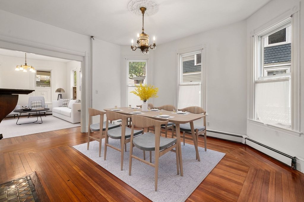 Chandelier, Dining room, Interior, Living room, Pendant Lights, Wood Texture Flooring