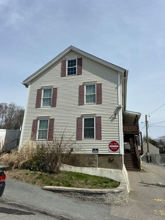 Exterior, Facade, Queen Anne Victorian