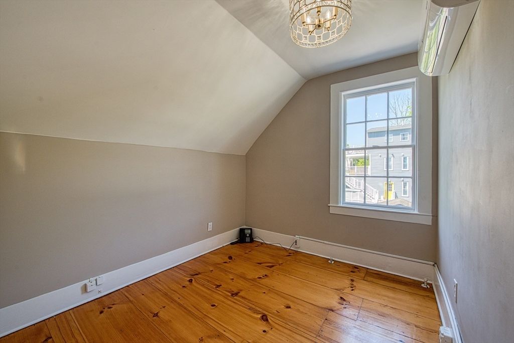 Chandelier, Empty room, Interior, Wood Texture Flooring