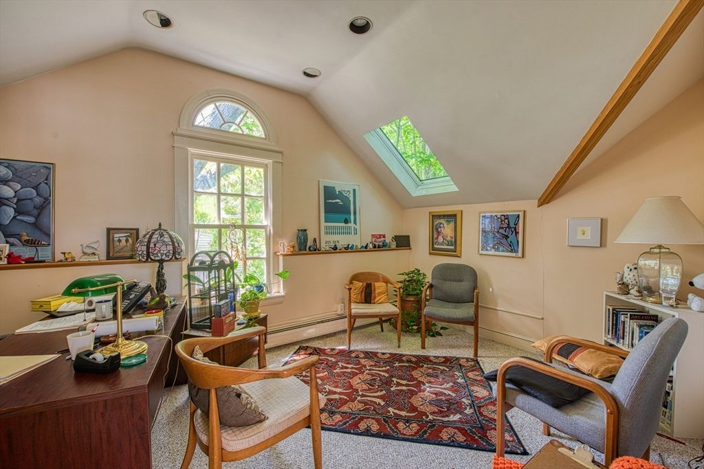 Home Office, Interior