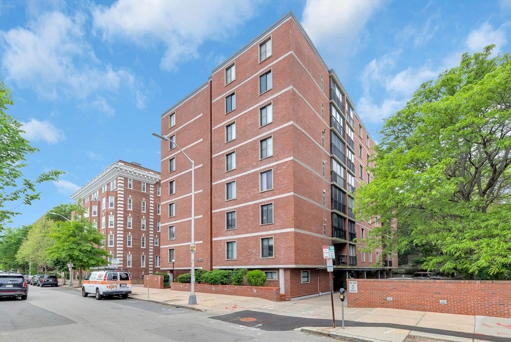 Exterior, Facade, Condo Building
