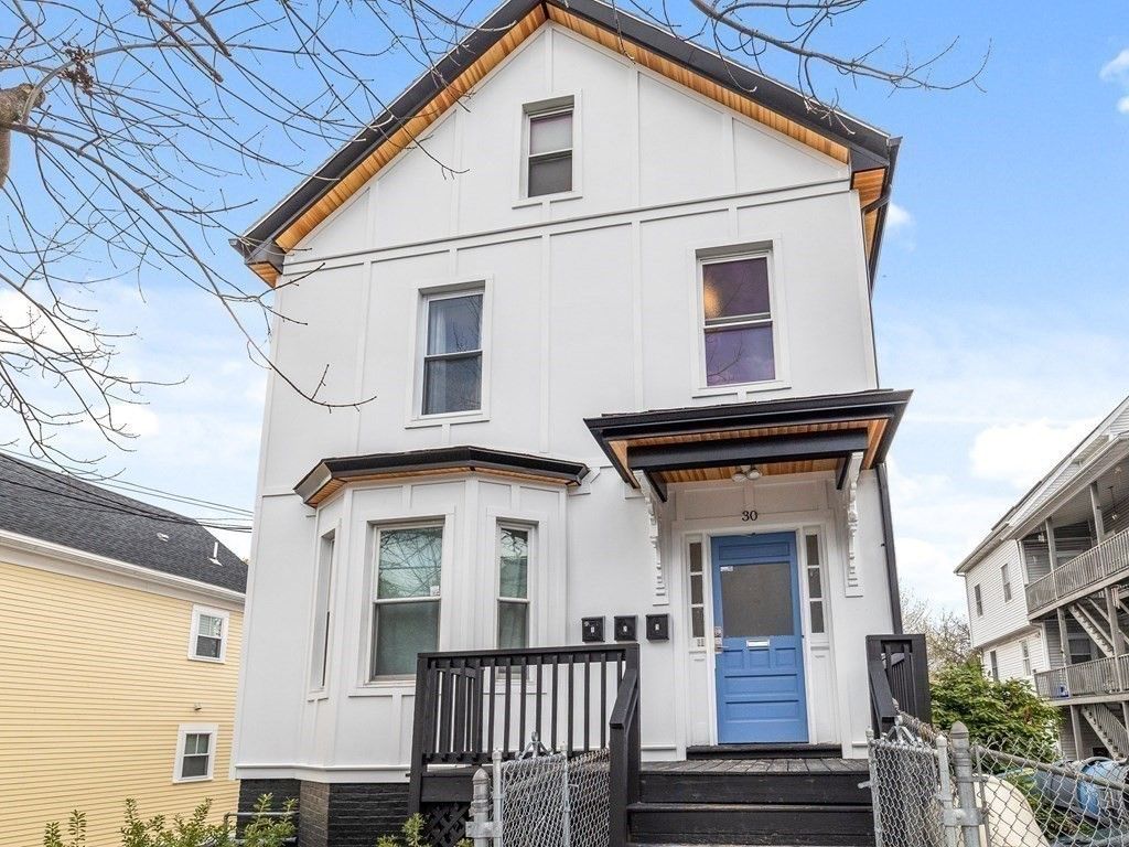 Exterior, Facade, Queen Anne Victorian
