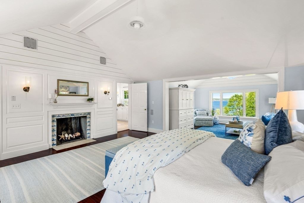 Bedroom, Fireplace, Interior, Wood Texture Flooring