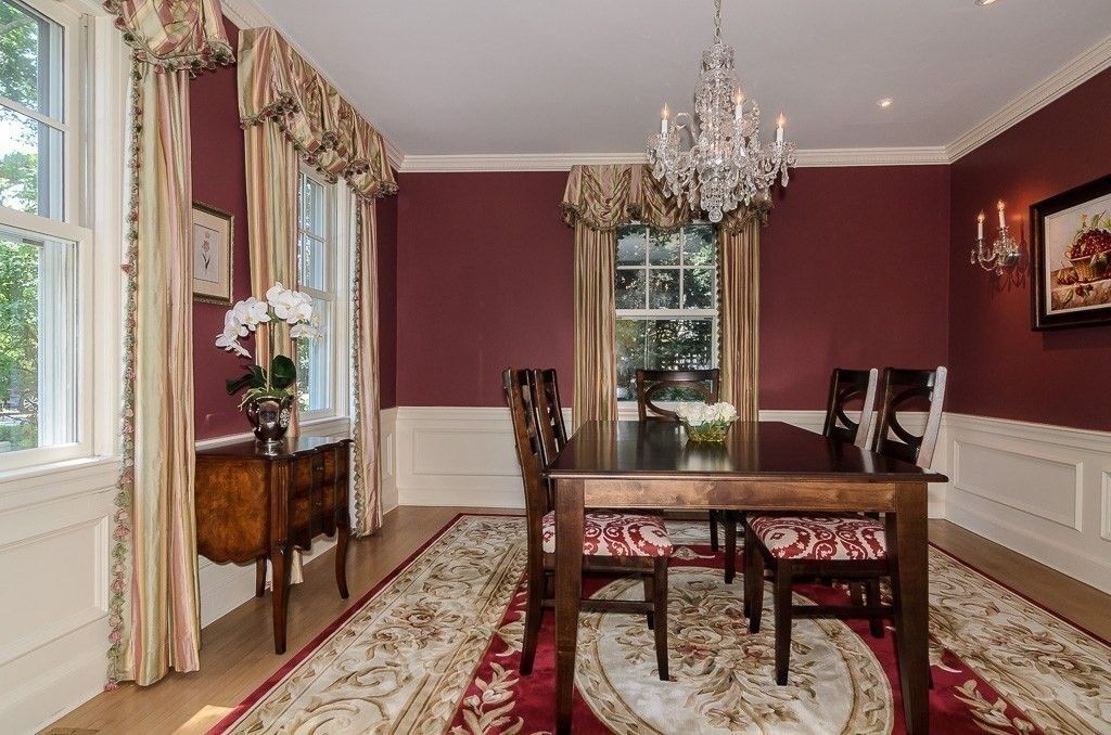 Chandelier, Dining room, Interior, Recessed Lighting, Wood Texture Flooring