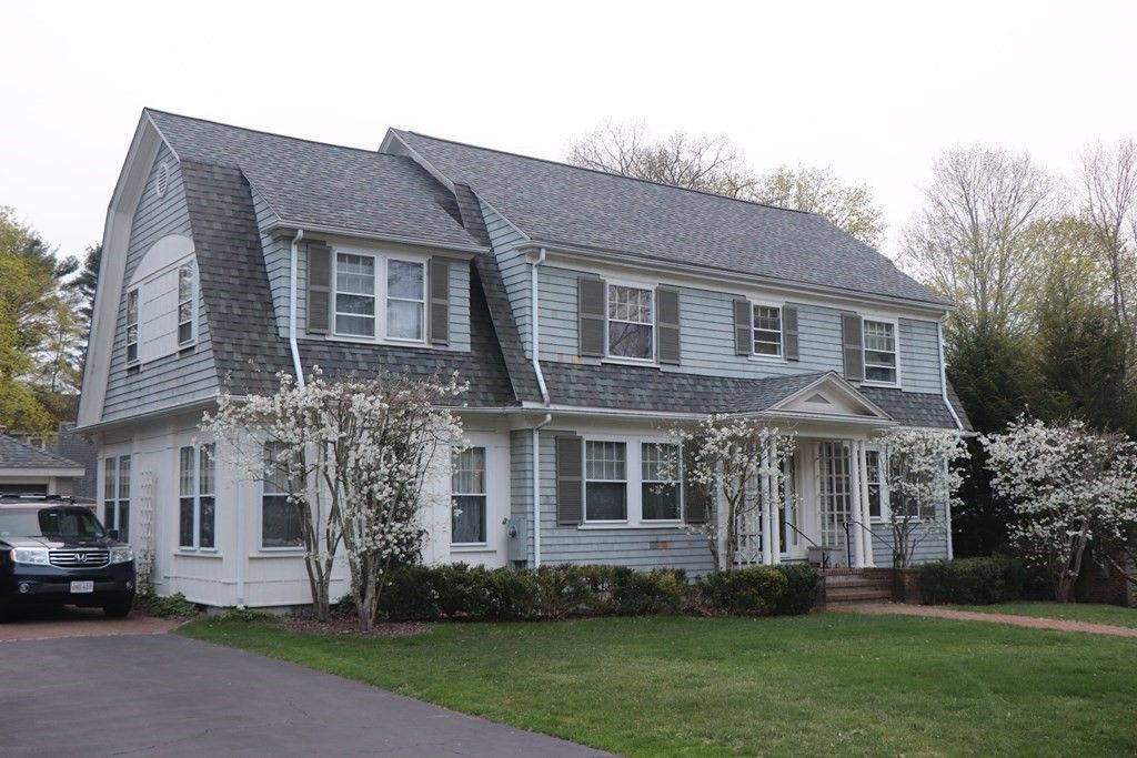 Exterior, Facade, Cape Cod