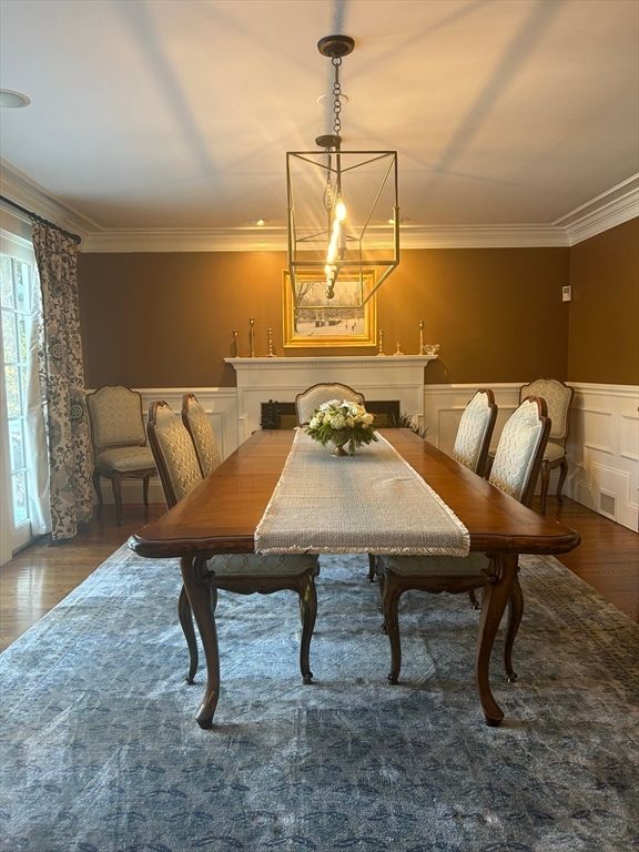 Dining room, Fireplace, Interior, Wood Texture Flooring