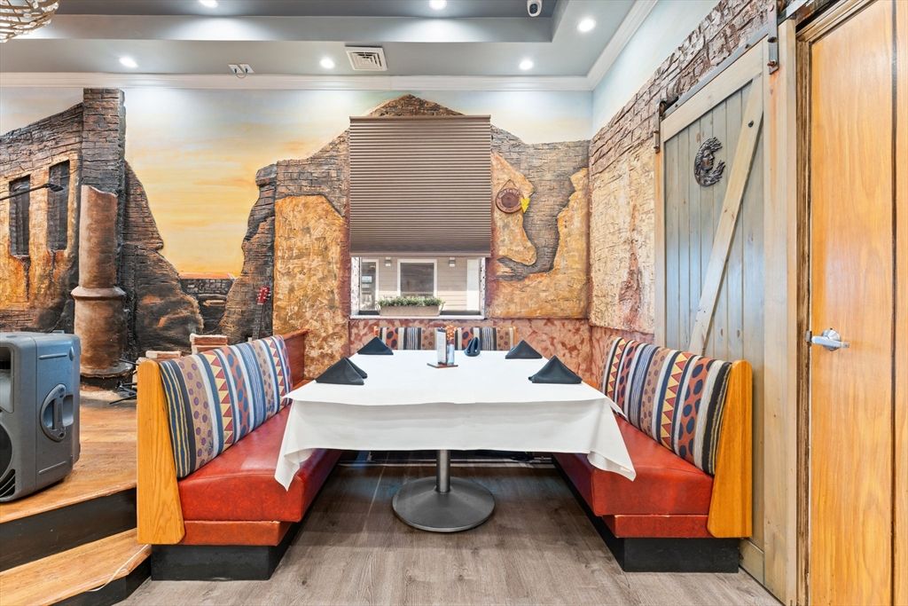 Dining room, Interior, Recessed Lighting, Wood Texture Flooring