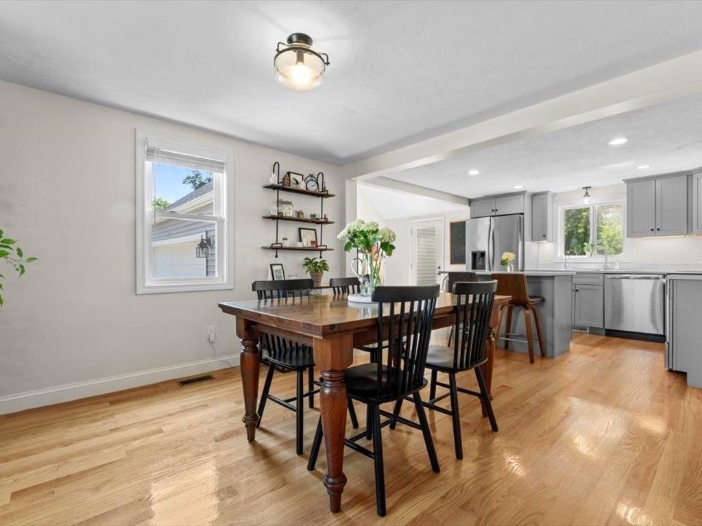 Dining room, Interior, Kitchen, Recessed Lighting, Wood Texture Flooring