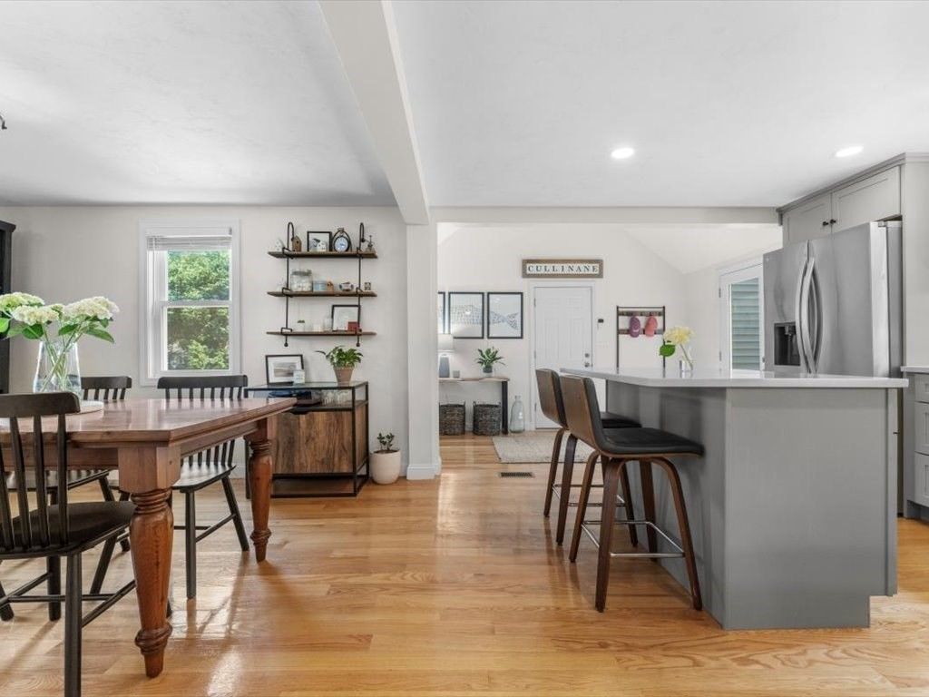 Dining room, Interior, Kitchen, Recessed Lighting, Stainless Steel Appliances, Wood Texture Flooring