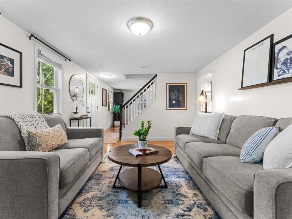 Interior, Living room