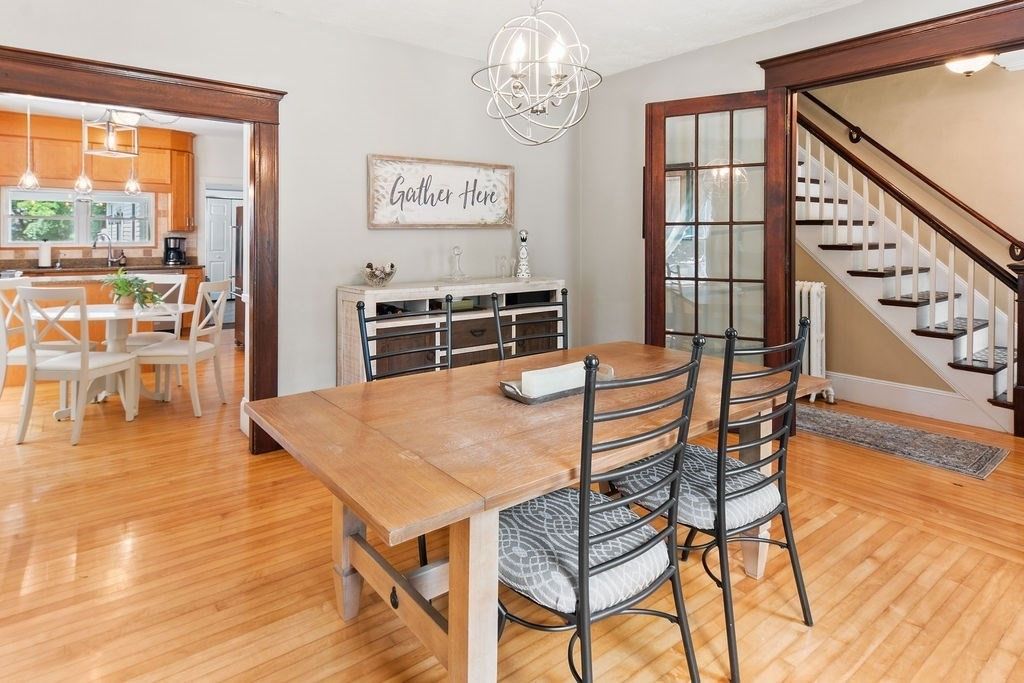 Chandelier, Dining room, Interior, Kitchen, Pendant Lights, Wood Texture Flooring