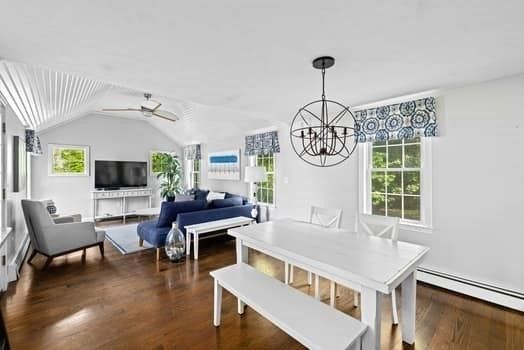 Chandelier, Dining room, Interior, Living room, Pendant Lights, Wood Texture Flooring