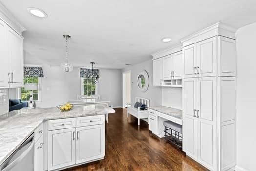 Chandelier, Interior, Kitchen, Pendant Lights, Recessed Lighting, Wood Texture Flooring