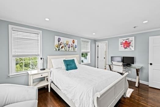 Bedroom, Home Office, Interior, Recessed Lighting, Wood Texture Flooring