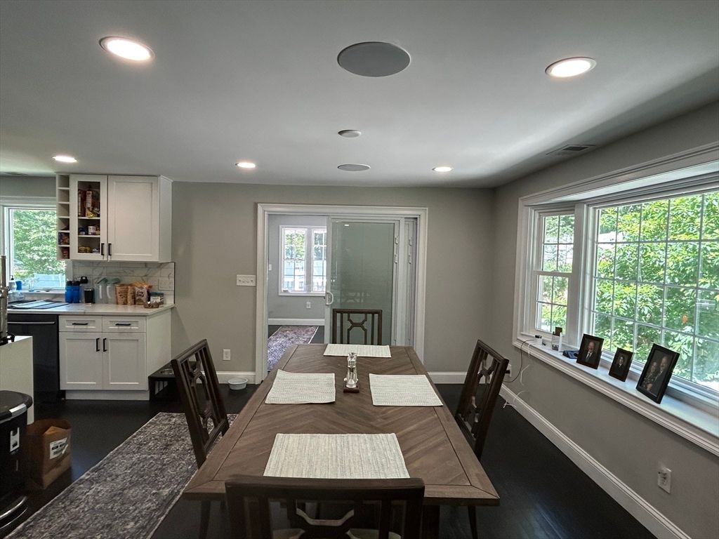 Dining room, Interior, Kitchen, Recessed Lighting, Wood Texture Flooring