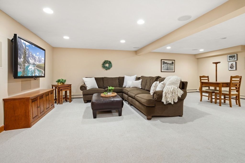 Dining room, Interior, Living room, Recessed Lighting