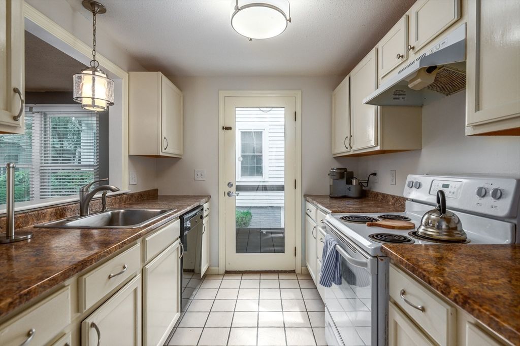Interior, Kitchen, Pendant Lights
