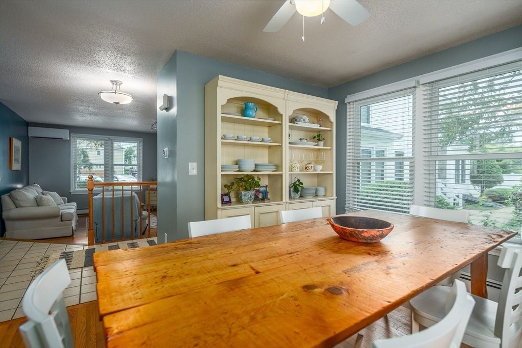 Dining room, Interior