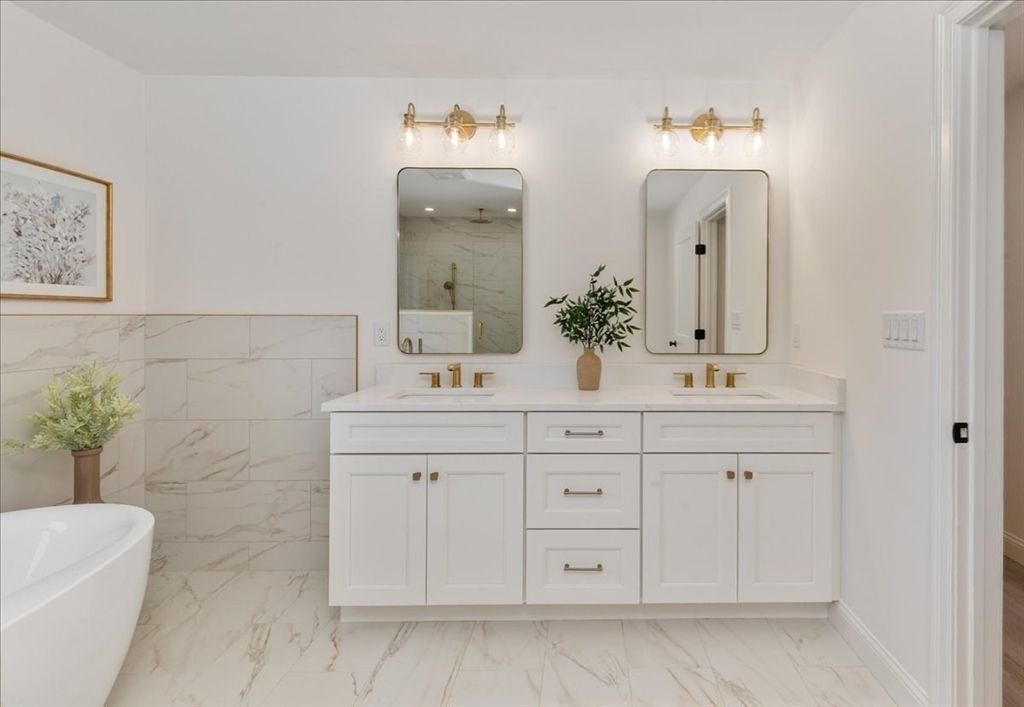 Bathroom, Dual Sink Vanities, Free Standing Baths, Interior, Marble, Marble Walls
