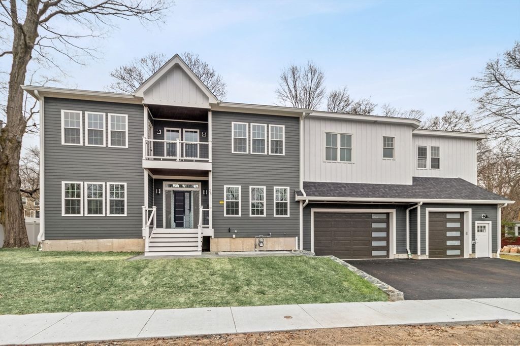 Attached, Exterior, Facade, Rowhouse