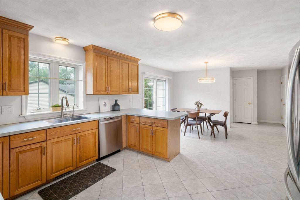 Dining room, Interior, Kitchen, Pendant Lights