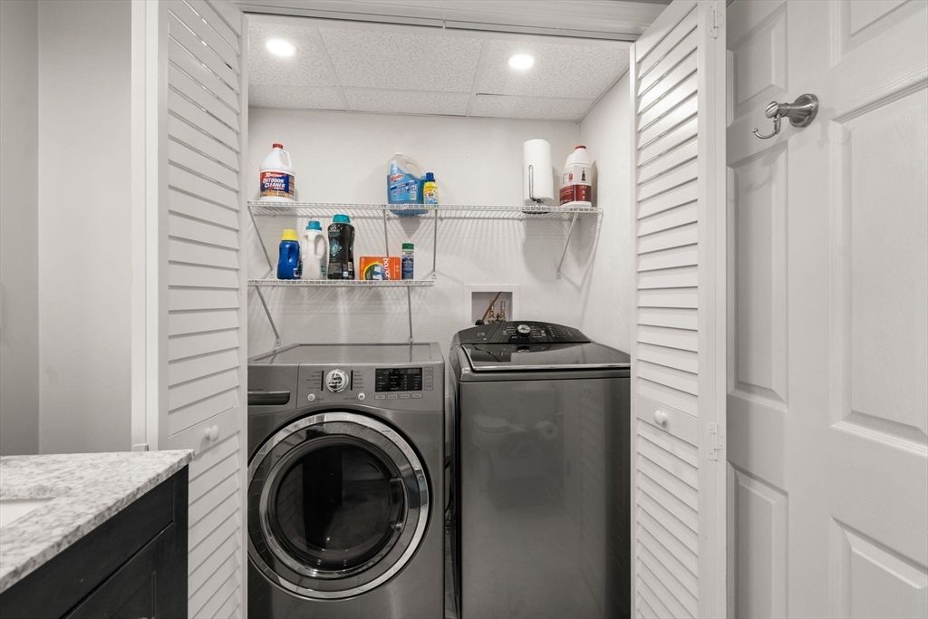 Interior, Recessed Lighting, Utility Closets, Washer