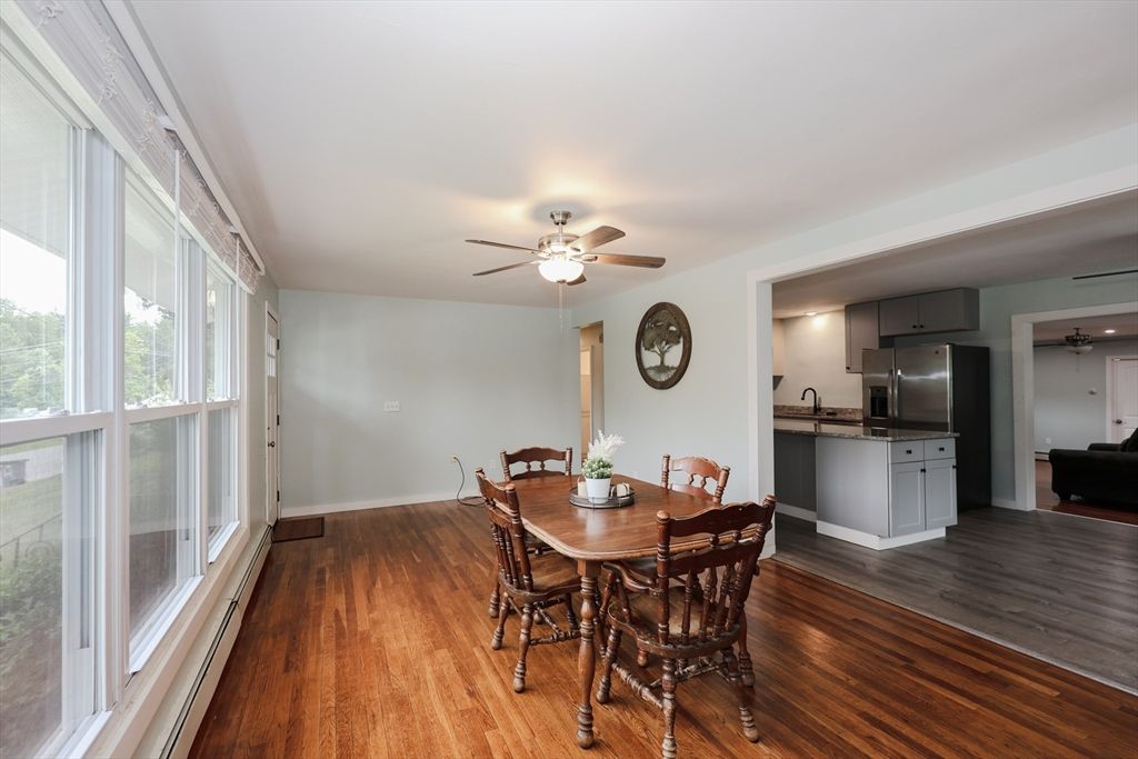 Dining room, Interior, Kitchen, Stainless Steel Appliances, Wood Texture Flooring