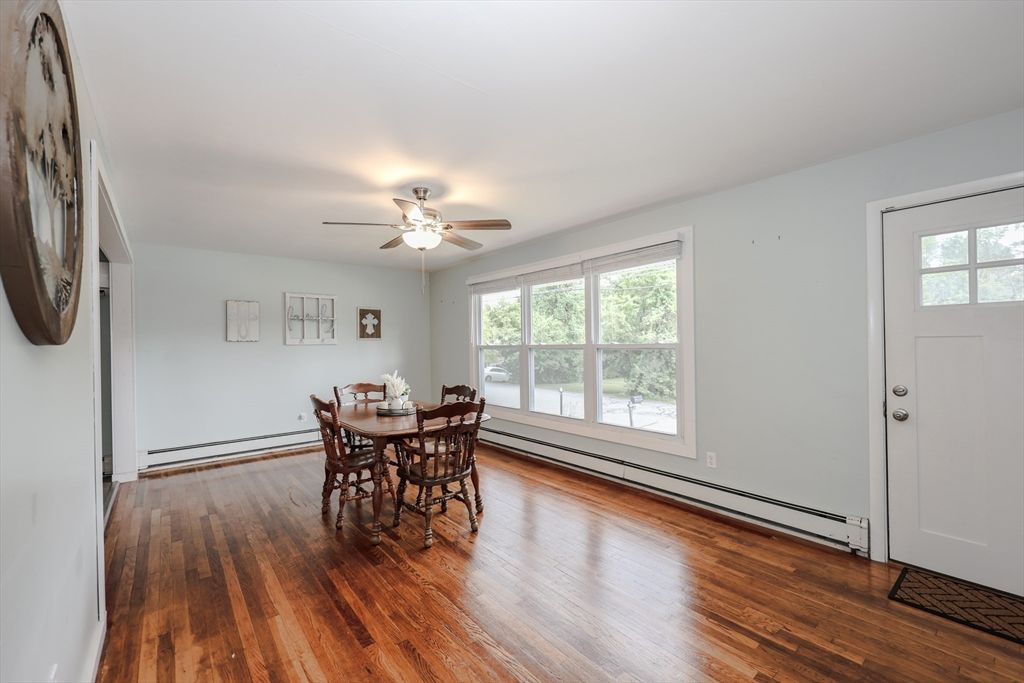 Dining room, Interior, Wood Texture Flooring