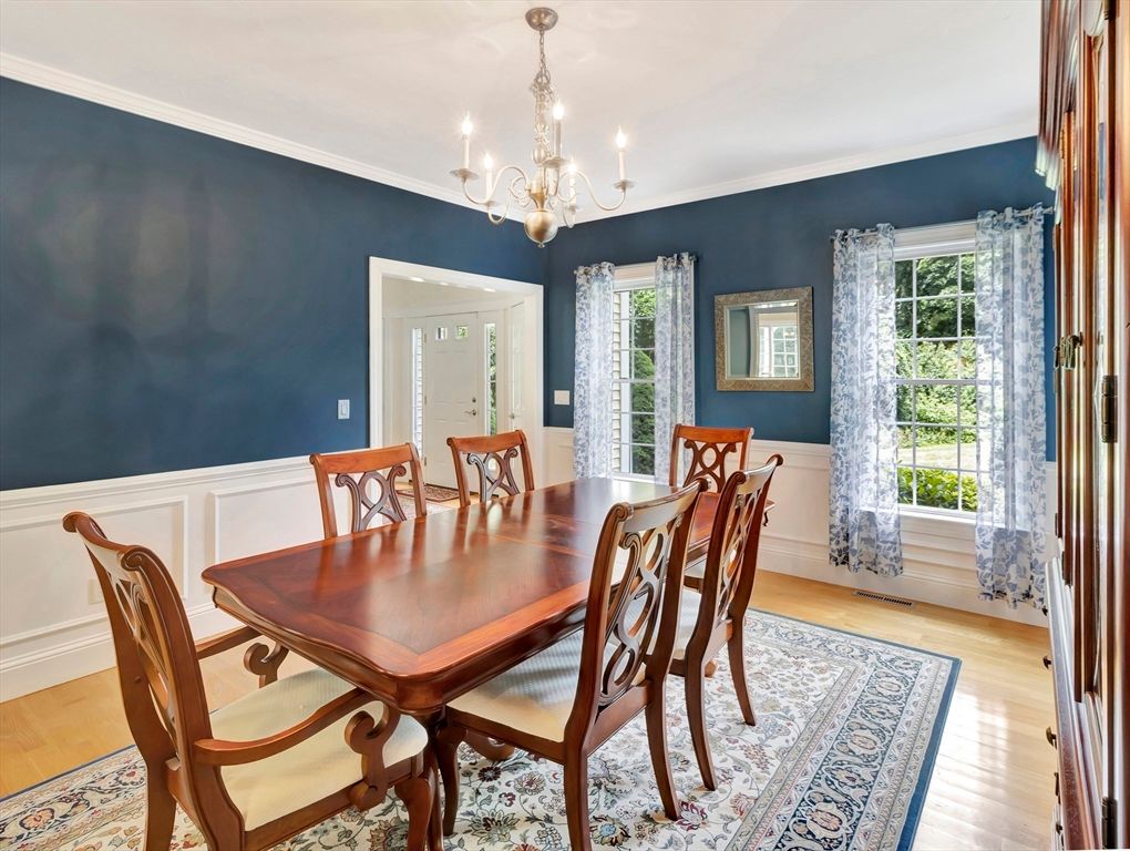 Chandelier, Dining room, Interior, Wood Texture Flooring