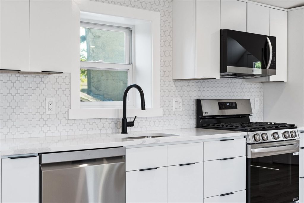 Interior, Kitchen, Stainless Steel Appliances