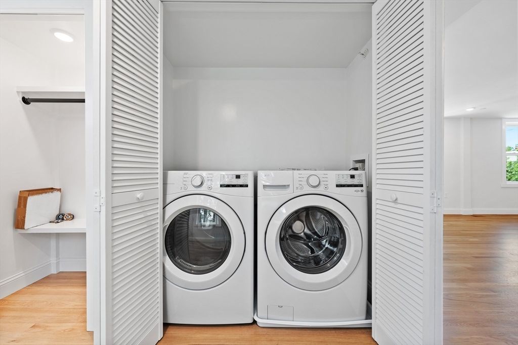 Interior, Recessed Lighting, Utility Closets, Washer, Wood Texture Flooring