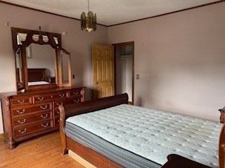 Bedroom, Interior, Pendant Lights, Wood Texture Flooring